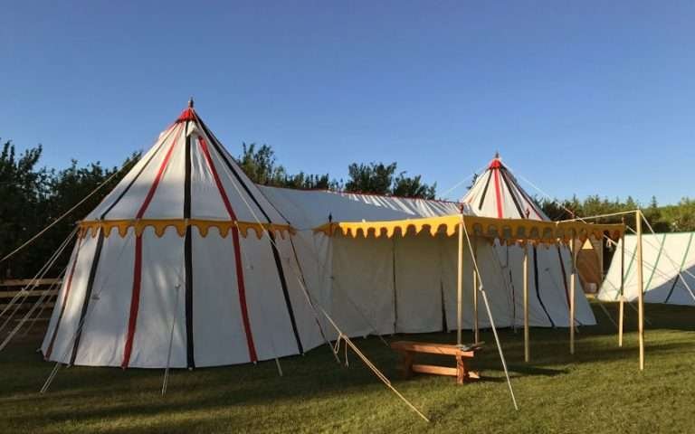 henry king viii tent with canopy